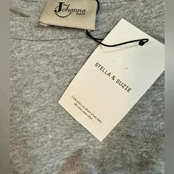 Maison Stella et Suzie | Padded Muscle Tee in Light Gray (M) - Picture 9 of 10